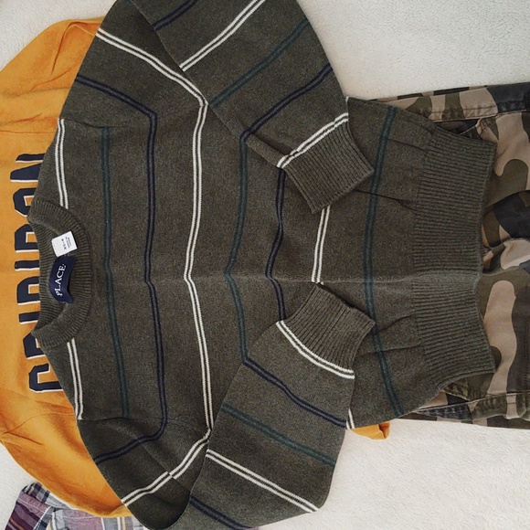 Lot boys size 4 bundle cargo  camo pants, long T, 2 dress shirts & 2 sweaters - Picture 4 of 9